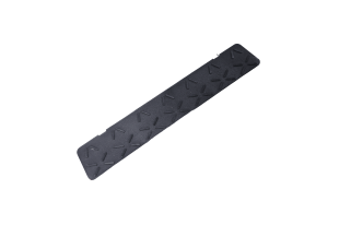 Накладка бампера верхняя противоскользящая Sitrak C7H