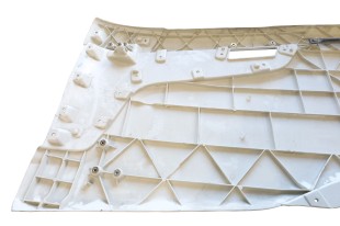 Капот в сборе с эмблемой и накладками Shacman X6000